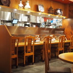 喜神菜館 - 店内（カウンター席）