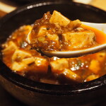 喜神菜館 - 名物 四川風石焼陳麻婆豆腐