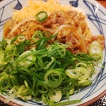 丸亀製麺 - 焼きたて肉うどん