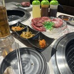 黒毛和牛焼肉 新宿肉善 - 