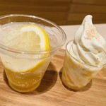 くらすわ - かりんのレモンスカッシュとりんごバターのソフト