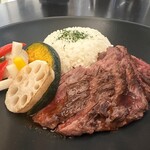 WHIZ CAFE - ハラミステーキランチ