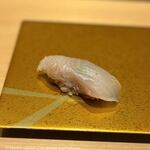 横浜 鮨 ふくじゅ - おまかせコース（9800円税込・サービス料別）／ひらめ