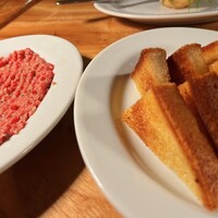 カルネジーオ イースト - 