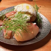 カルネジーオ イースト - 