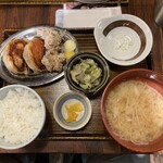 Sapporo Gyouza Seizousho - 大粒餃子ザンギランチ定食