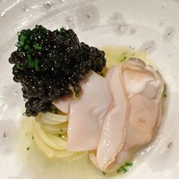 ISSEI YUASA - ソースはオリーブオイルとレモン。キャビアの塩味でフォークが進む進む