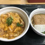 Nakau - 親子丼　ミニきつねうどん