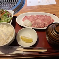 焼肉 しんうち 神楽坂 - 