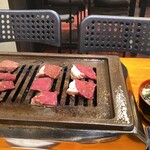 焼肉 銀ちゃん - さあ赤組のココロ・レバーから