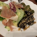 Estella - スペイン産生ハムのサラダ