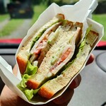 屋根に花壇のあるお店 - 料理写真: