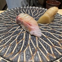 鮨 権左衛門 - メダイ握り