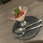 Eccomi!! - ブラータチーズと巨峰,フルーツトマトのカプレーゼ