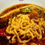 横浜中華そば 維新商店 本店 - 麺アップ