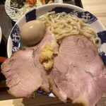 熟成豚骨ラーメン 豚骨麺屋一番軒 高槻店 - ニンニクたっぷり