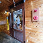 Kohi Dokoro Komeda Kohi Ten - お店は四条通り沿いのビルの２階