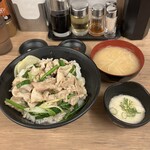 名物すた丼の店 - 