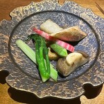 隼 - 野菜炒め〜野菜本来の甘味を追求　塩　胡椒　片栗粉
