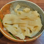 三谷製麺所 - 替え玉も平麺