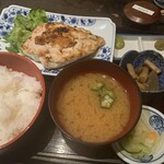 炭火焼専門食処 白銀屋 - 