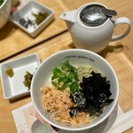 nana's ​green ​tea  - 『鮭ととろろ昆布の柚子胡椒出汁茶漬け』