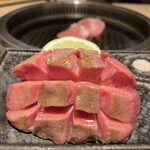 Koshitsu Yakiniku Sanbyoushi Bettei - 