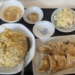 豊味園 - 餃子定食