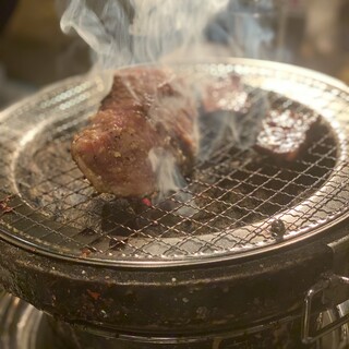 Matsusaka beef is even more delicious because it is grilled over high-temperature charcoal.