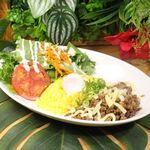 Hawaiian Cafe Mahou No Pankeki - タコライスボール　　　　　メキシコ風アメリカ料理のタコスを使った人気の南国フード