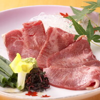 特撰和牛牛タン刺し