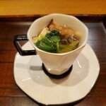 和料理はら - 松茸のその下には蒸しアワビ