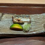 くずし 之助 - 北海道産秋刀魚の炭焼き シャインマスカットおろし(コース料理 料理長おまかせ)