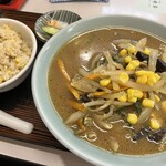 Chuuka Soba Tamiya - みそラーメン＋半チャーハン（800円）