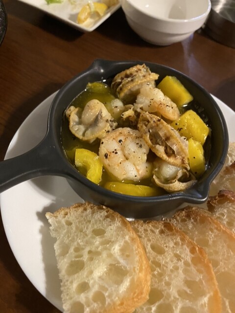 DINING BAR ビストロ 東仙台｜ダイニングバーで楽しむ夜の食事