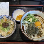 Ume Hachi - かやくご飯定食