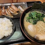 オリオン餃子 - 料理写真: