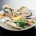 [4th place] 1 raw Oyster in shell from Setouchi