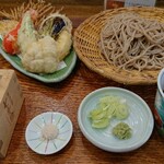 米と天ぷら 悠々 - 盛りそば 鱧と季節野菜の天婦羅