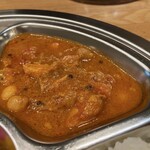 コスギカレー - 今週の創作カレー「チキンとひよこ豆のハリラ風トマトスープカレー(小辛)
