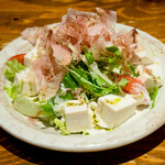 Japanese pepper-flavored tofu salad ~Shogoin turnip dressing~