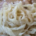 417 - 手打ちの縮れ麺です。