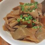 創作ごはんと和飲 くるまや - 赤味噌のもつ煮込み　600円