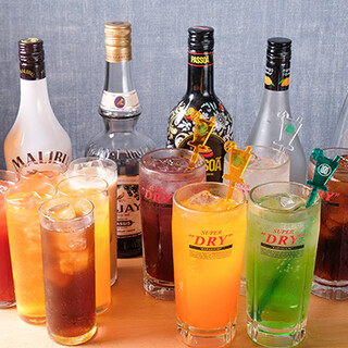 We are proud of our bar-like selection of cocktails and sours! Standard beer also ◎