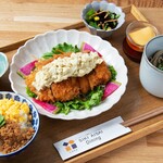 四季愛菜ダイニング - 【鶏の南蛮タルタル御膳】一番人気のチキン南蛮は、サクサクジューシーなチキンカツに自家製南蛮酢をしみ込ませ、卵たっぷりのタルタルソースをドーンとのせた当店自慢の名物です！