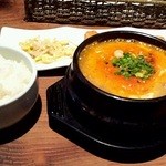 韓国料理 満月 - スンドゥブ定食