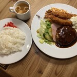 喫茶店 ピノキオ  摂津店 - 特製ハンバーグ＆海老フライ定食