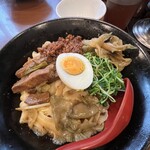 坂上刀削麺 - 