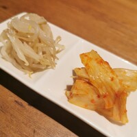 焼肉 うしみつ 恵比寿本店 - キムチともやしのナムル