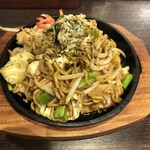 大衆酒場 おたる三幸 - 鉄板ジュージュー、ソース焼きそば美味し♡